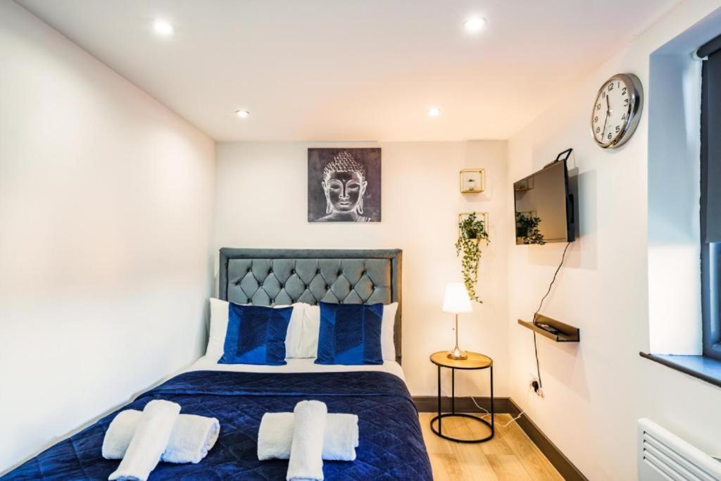 Heathrow Guest House - Oakway Feltham Екстер'єр фото