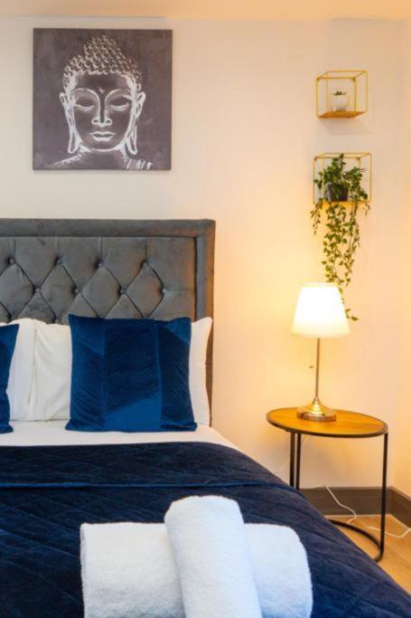 Heathrow Guest House - Oakway Feltham Екстер'єр фото