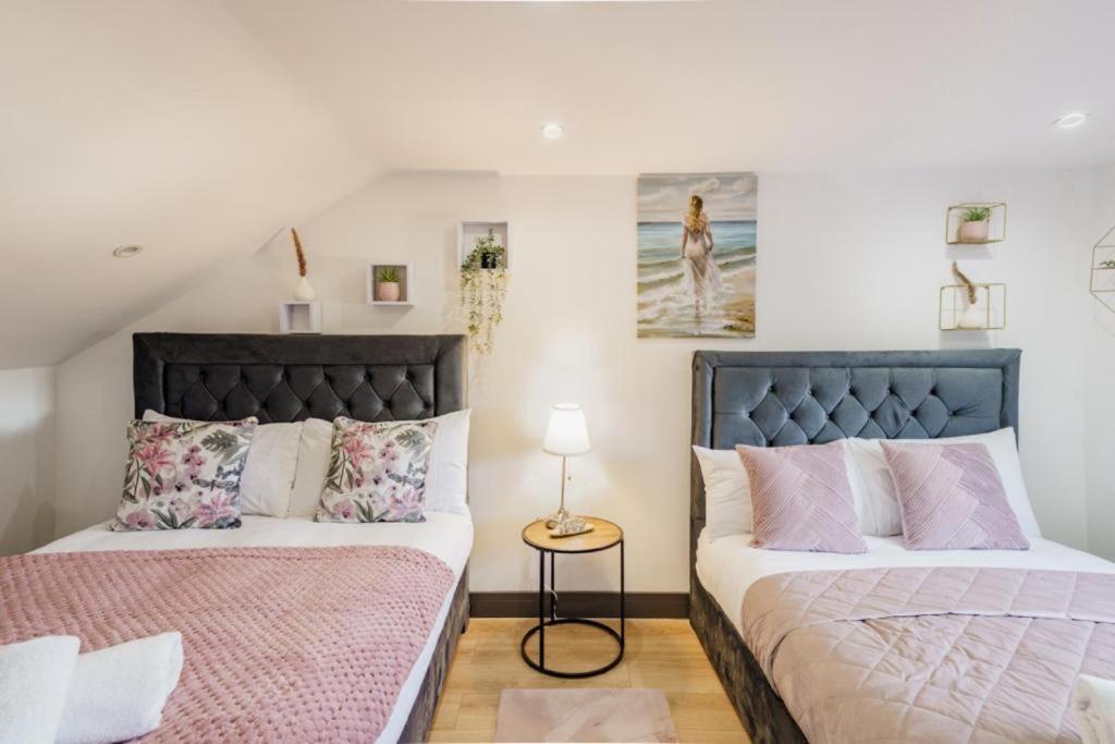 Heathrow Guest House - Oakway Feltham Екстер'єр фото